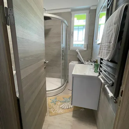 Apartman Cu 3 Alezzi Năvodari